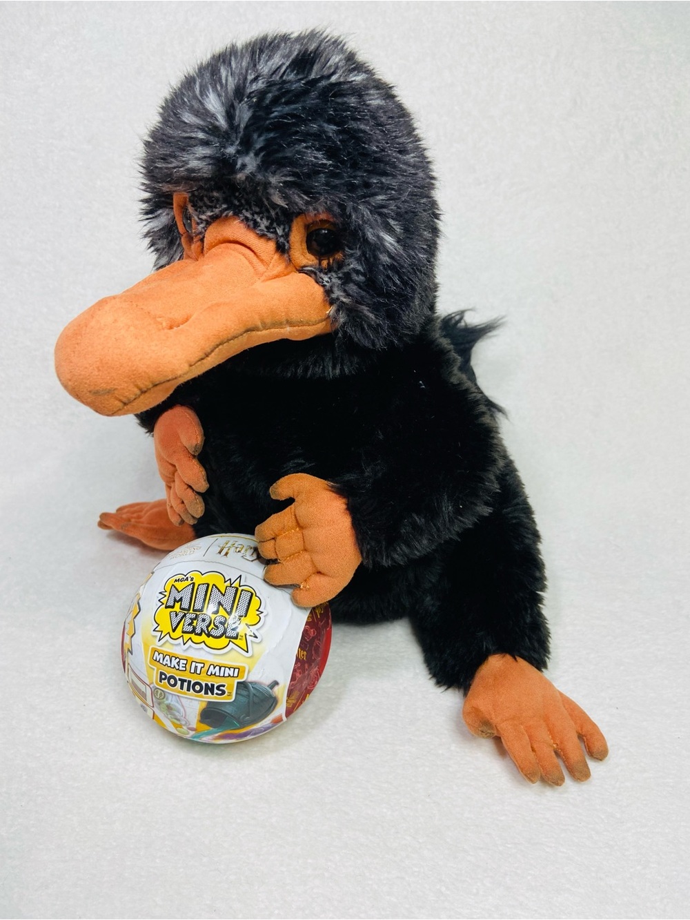 Harry Potter Fantastic Beasts Niffler + Mini Verse Potion Class Mini Set